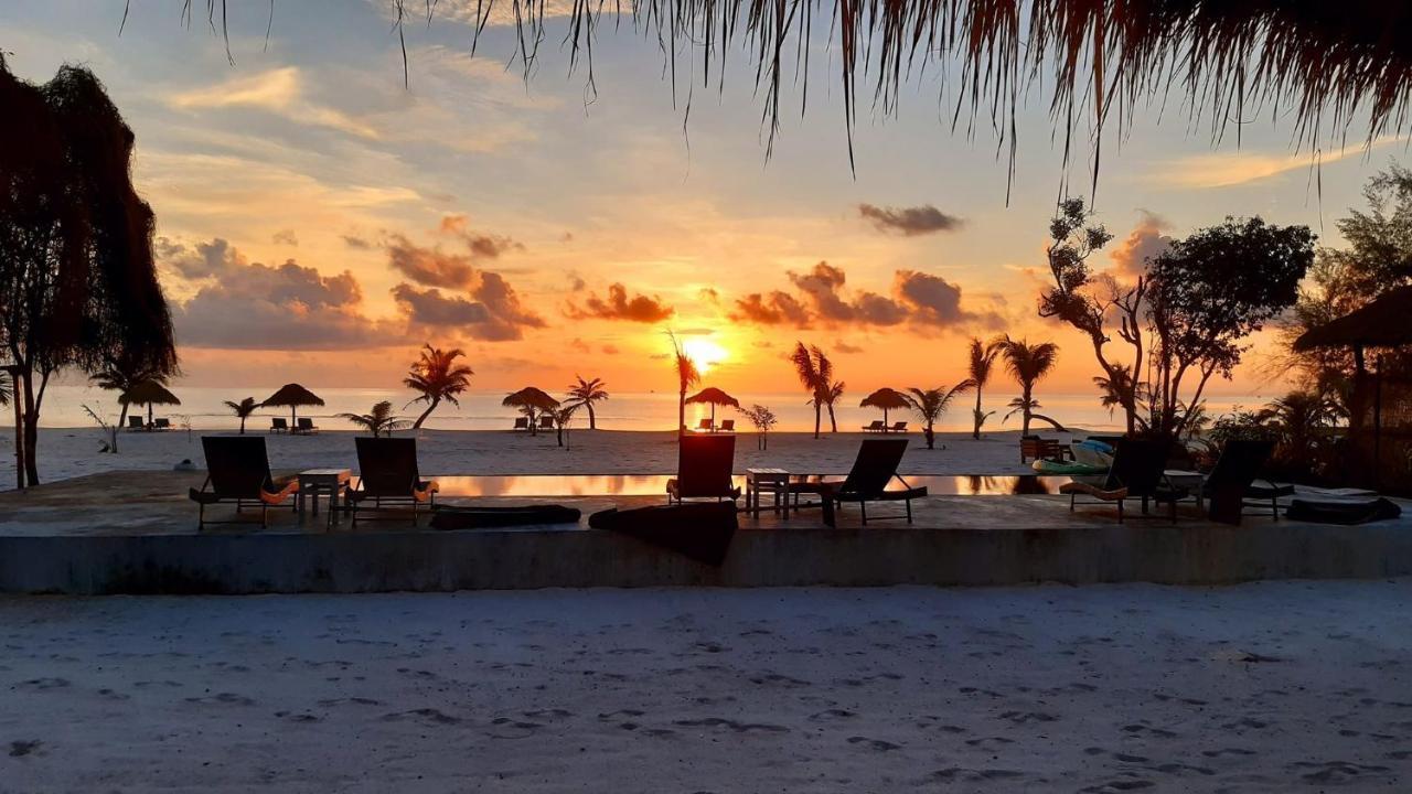 The Secret Garden Koh Rong Hotel Pagoda Beach Buitenkant foto